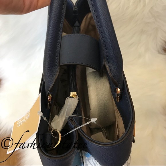 NWT Michael Kors Hailee Medium Satchel Navy Bag - Picture 5 of 7